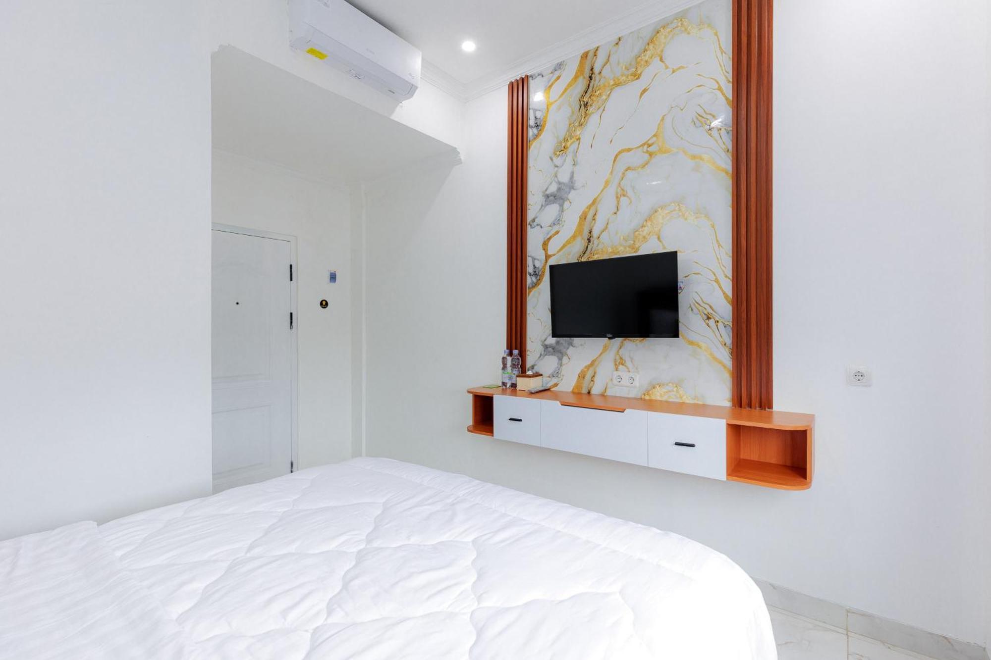 Urbanview Hotel Amira Syariah Bogor Pamoyanan Екстер'єр фото